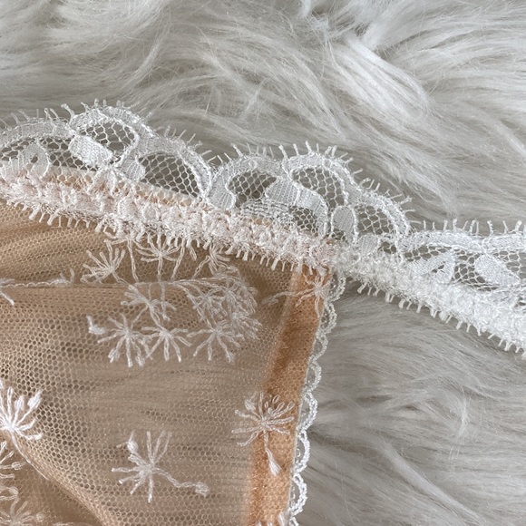 VS • Dream Angels Dandelion Halter Bralette - Picture 10 of 12